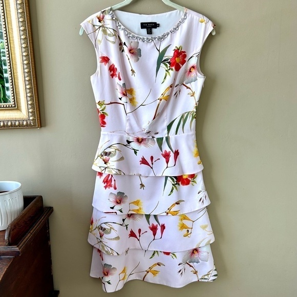 Ted Baker Irisola Pink Floral Jeweled Neck Cap Sleeve Mini Dress Cocktail Size 0 - Picture 3 of 10